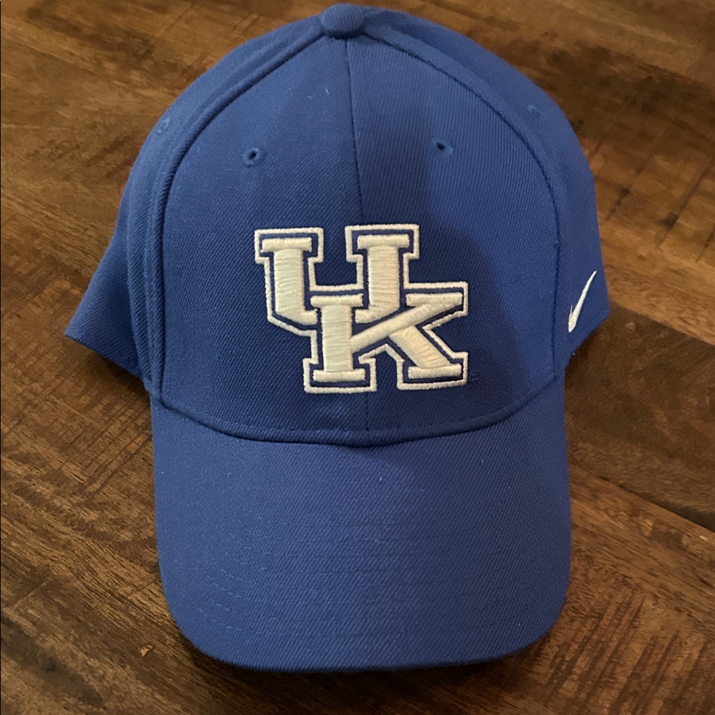 Nike University Of Kentucky Blue Cap With Uk Emblem Adjustable Nike University Of Kentucky Blue Cap With Uk Emblem Adjustable